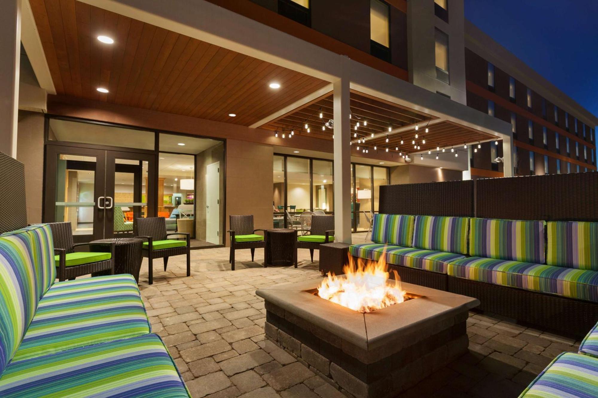 Home2 Suites By Hilton Champaign/Urbana Esterno foto